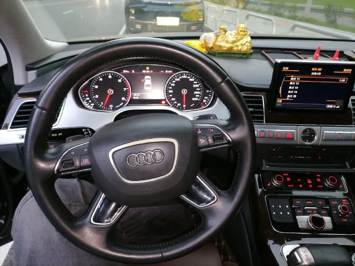 2014 Audi A8 3.0T 290HP V6 8AT,autocango,china used car exporter,china ev exporter,chinese used car exporter,chinese used ev exporter