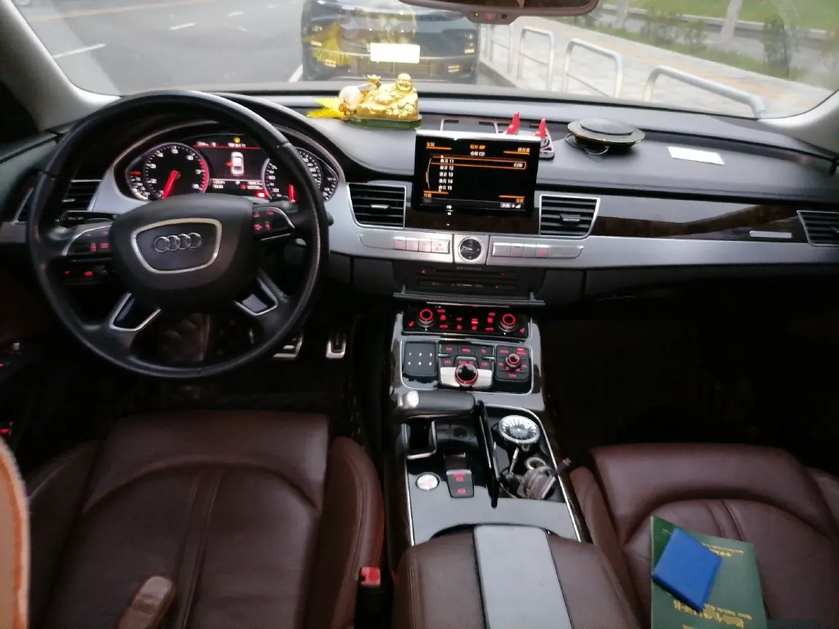 2014 Audi A8 3.0T 290HP V6 8AT,autocango,china used car exporter,china ev exporter,chinese used car exporter,chinese used ev exporter