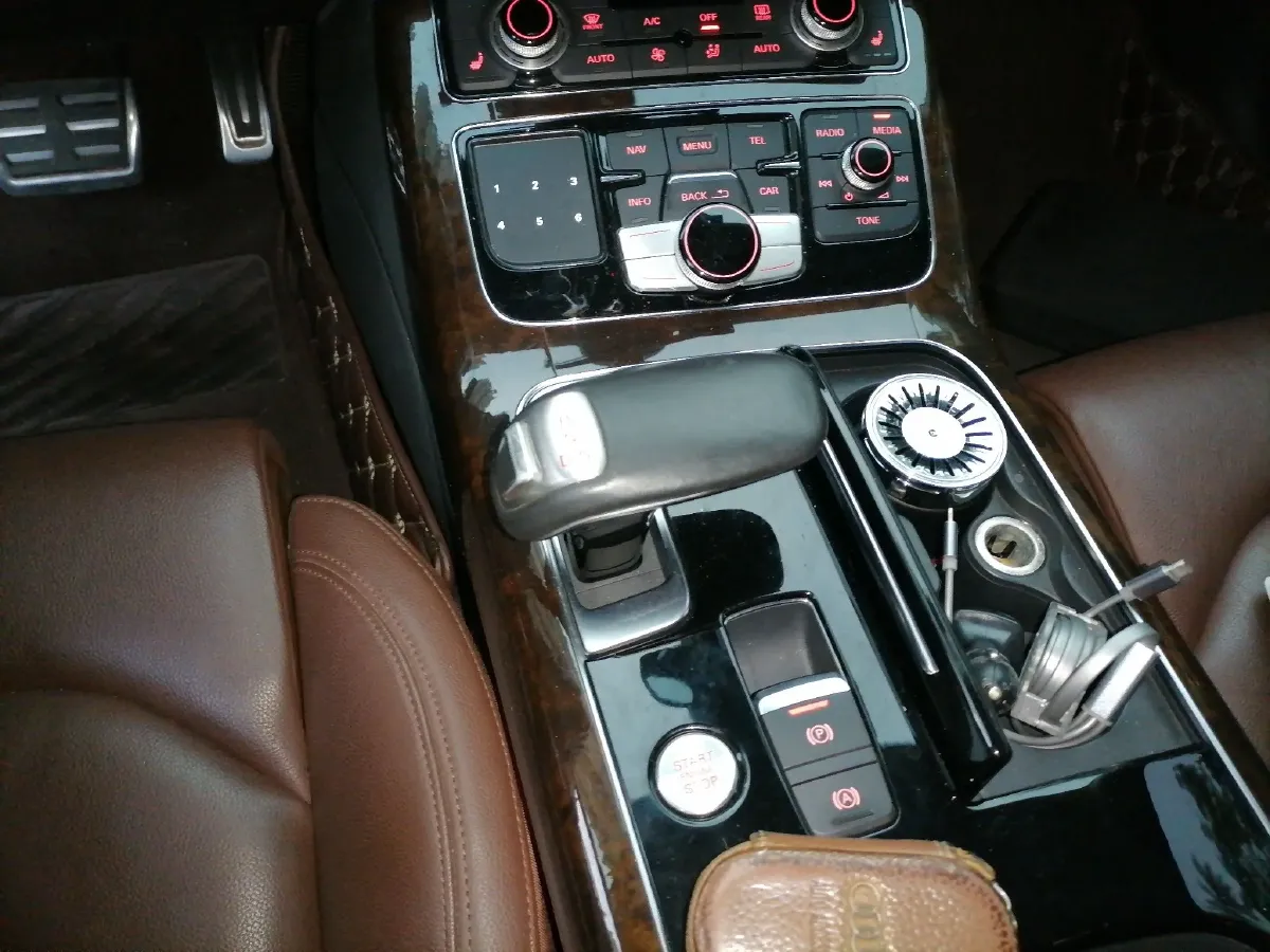 2014 Audi A8 3.0T 290HP V6 8AT,autocango,china used car exporter,china ev exporter,chinese used car exporter,chinese used ev exporter