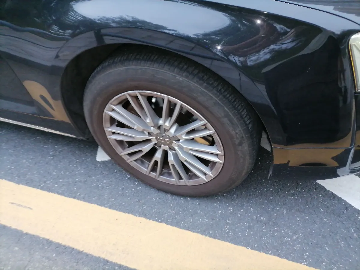2014 Audi A8 3.0T 290HP V6 8AT,autocango,china used car exporter,china ev exporter,chinese used car exporter,chinese used ev exporter