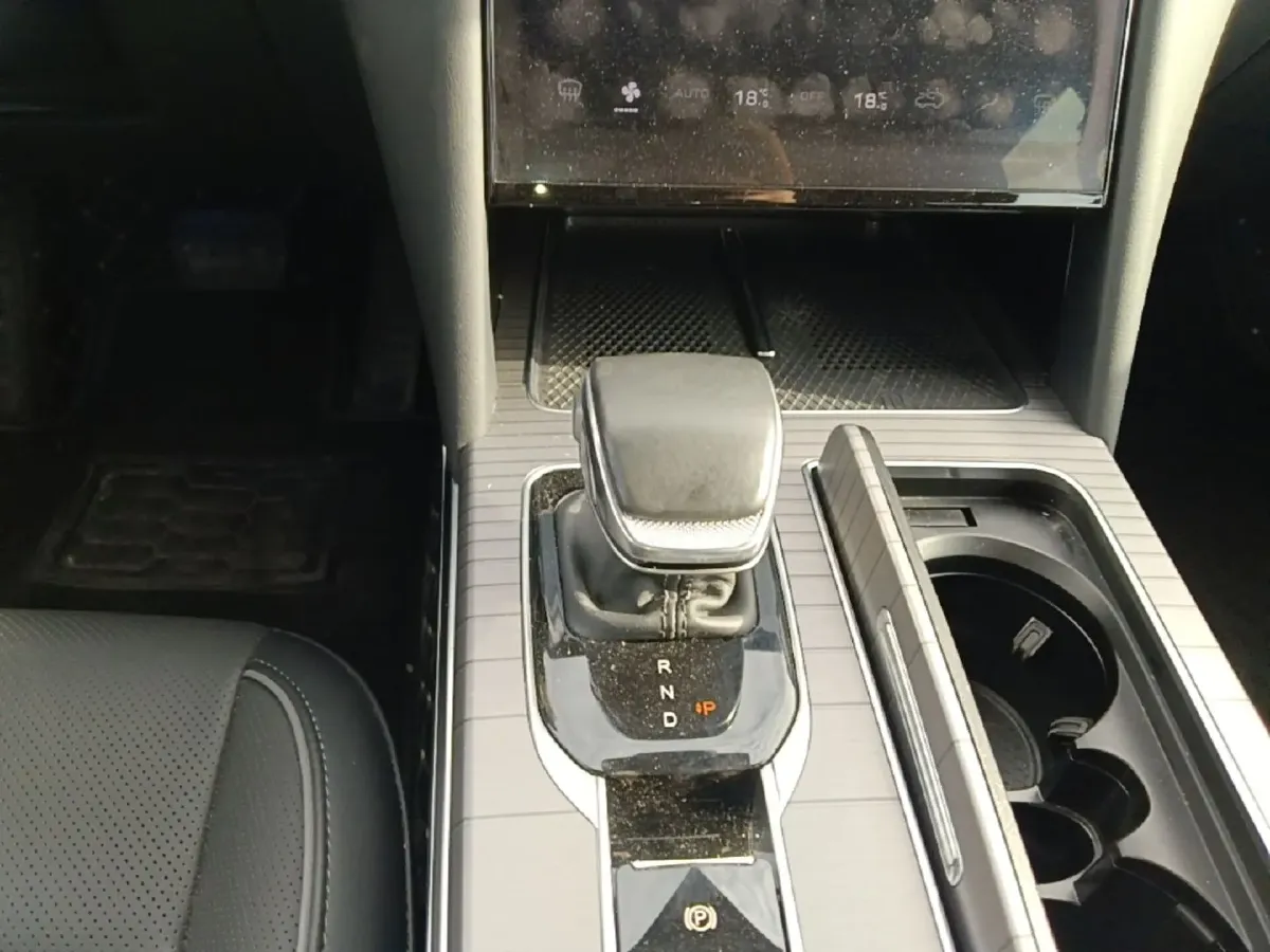 2024 HongQi HS7 2.0T 163HP L4 1DHT PHEV 20.1KWH,autocango,china used car exporter,china ev exporter,chinese used car exporter,chinese used ev exporter