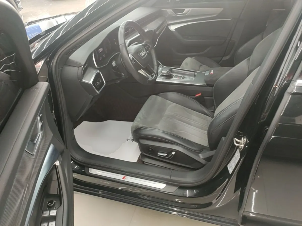 2023 Audi A6L 2.0T 245HP L4 7DCT,autocango,china used car exporter,china ev exporter,chinese used car exporter,chinese used ev exporter