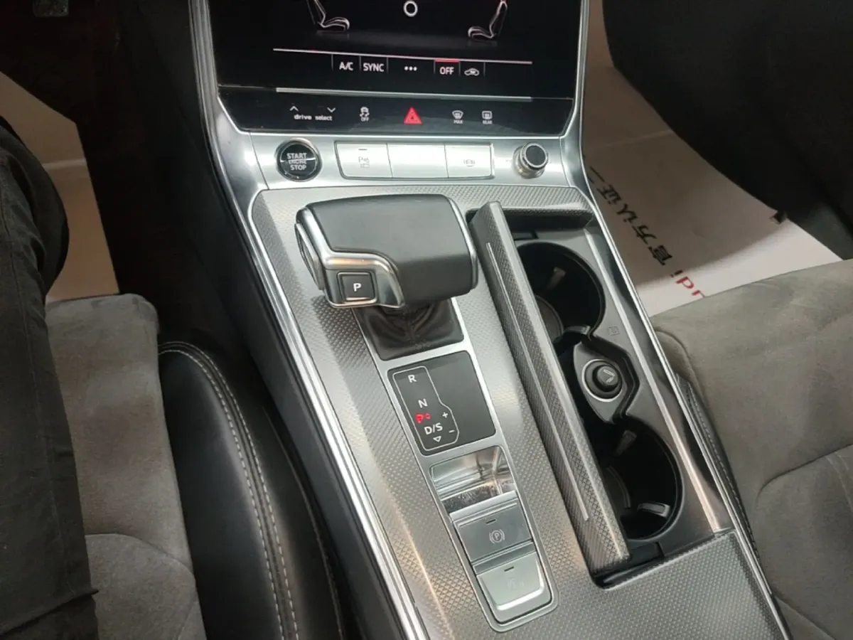 2023 Audi A6L 2.0T 245HP L4 7DCT,autocango,china used car exporter,china ev exporter,chinese used car exporter,chinese used ev exporter