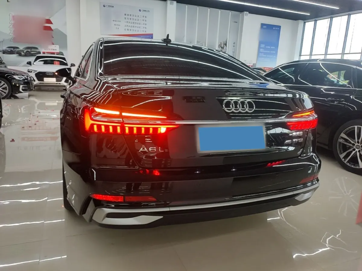 2023 Audi A6L 2.0T 245HP L4 7DCT,autocango,china used car exporter,china ev exporter,chinese used car exporter,chinese used ev exporter