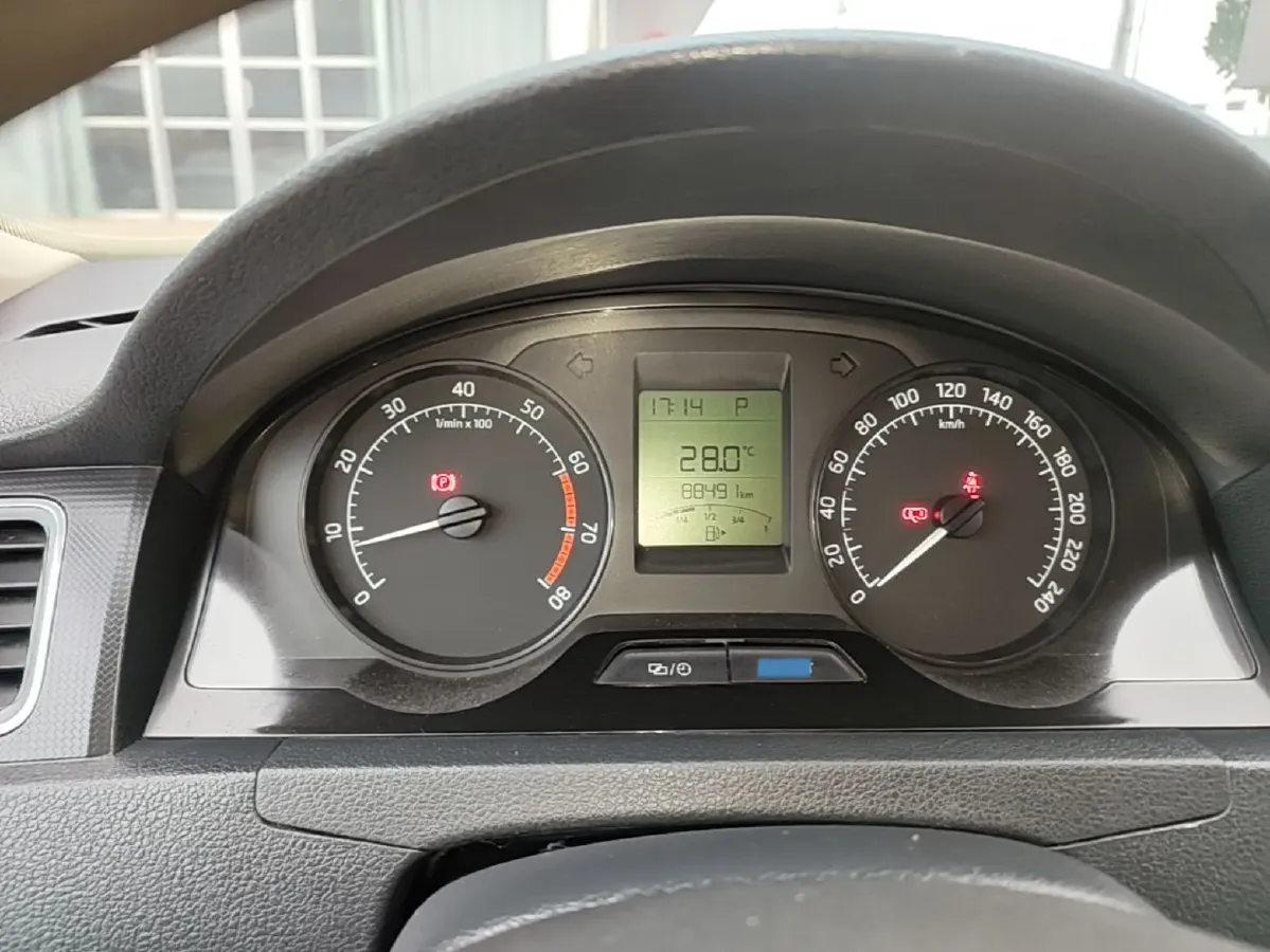 2013 Ford Focus 1.8L 124HP L4 4AT,autocango,china used car exporter,china ev exporter,chinese used car exporter,chinese used ev exporter