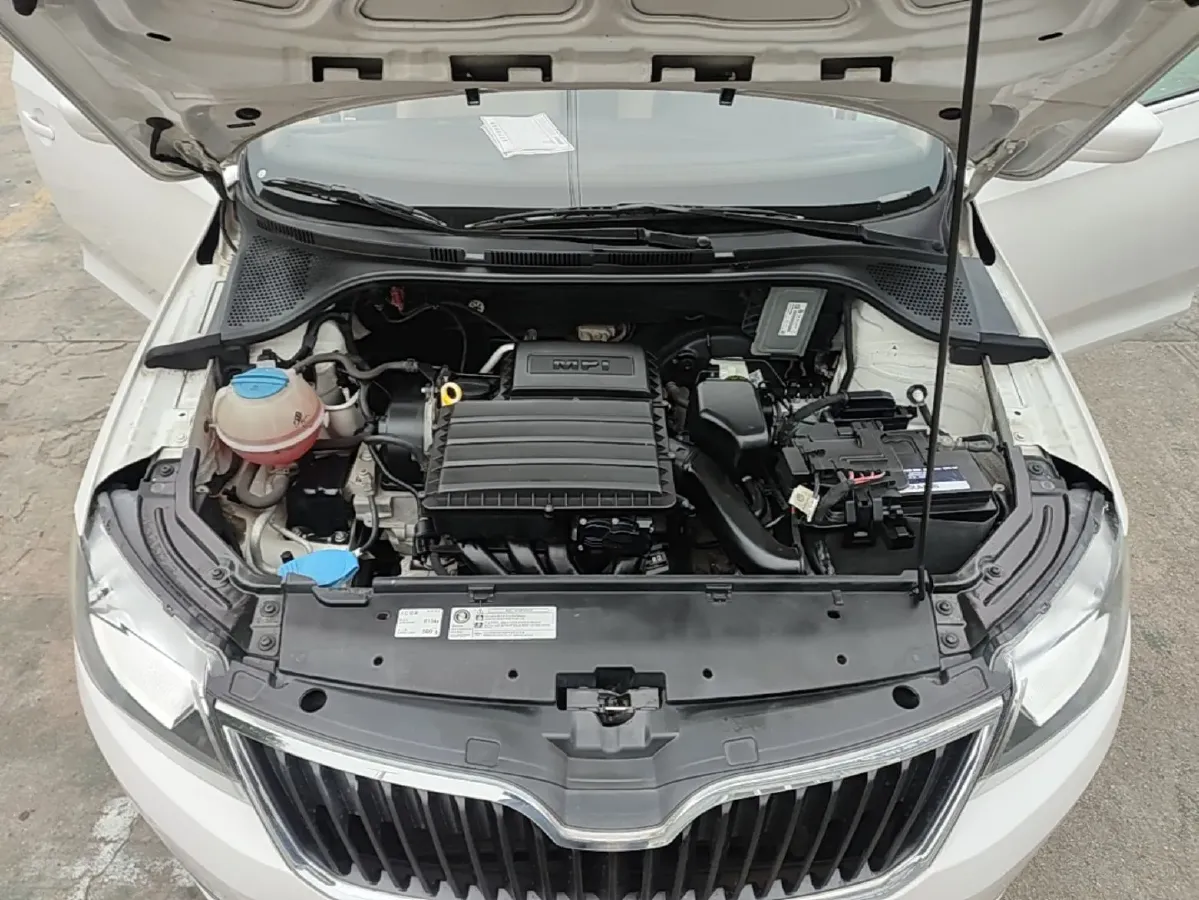 2013 Ford Focus 1.8L 124HP L4 4AT,autocango,china used car exporter,china ev exporter,chinese used car exporter,chinese used ev exporter