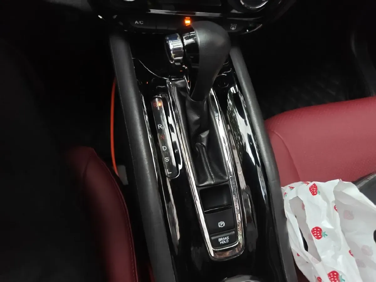 2016 Honda Vezel 1.8L 136HP L4 CVT,autocango,china used car exporter,china ev exporter,chinese used car exporter,chinese used ev exporter