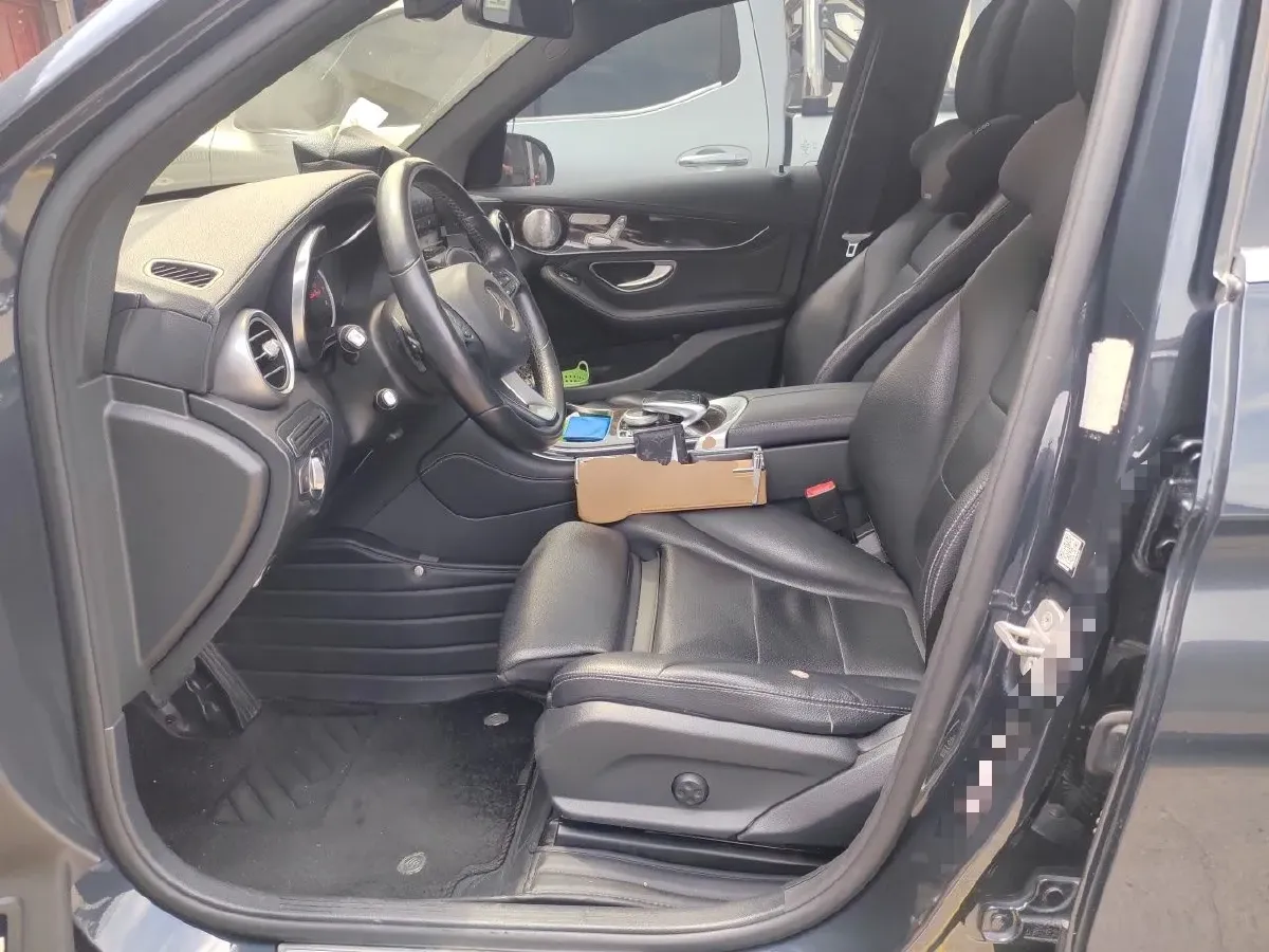2018 Mercedes-Benz GLC Class 2.0T 211HP L4 9AT,autocango,china used car exporter,china ev exporter,chinese used car exporter,chinese used ev exporter
