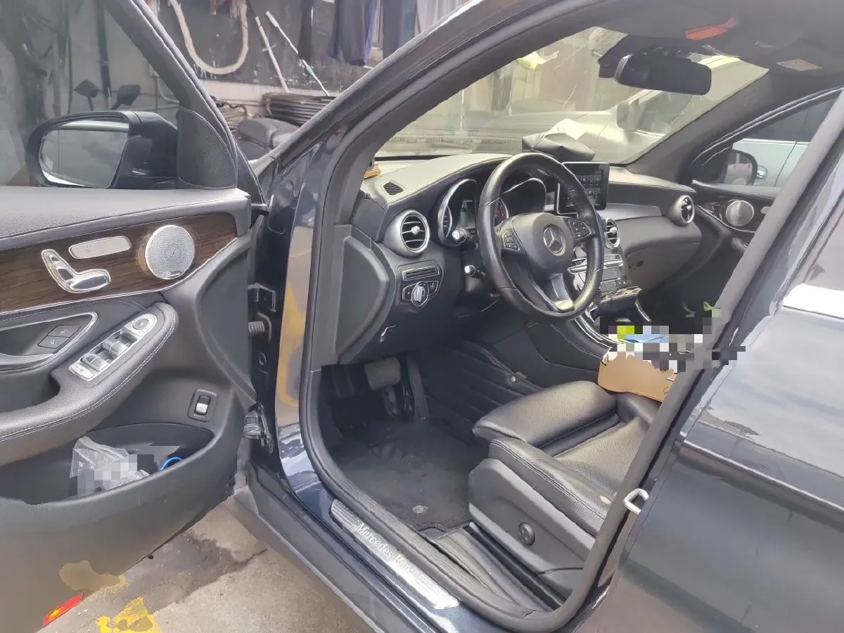 2018 Mercedes-Benz GLC Class 2.0T 211HP L4 9AT,autocango,china used car exporter,china ev exporter,chinese used car exporter,chinese used ev exporter