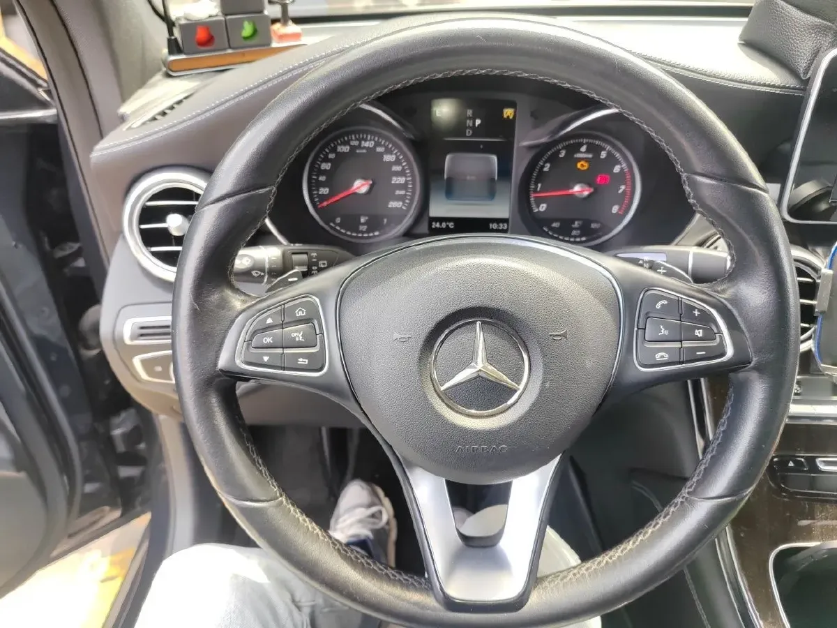 2018 Mercedes-Benz GLC Class 2.0T 211HP L4 9AT,autocango,china used car exporter,china ev exporter,chinese used car exporter,chinese used ev exporter