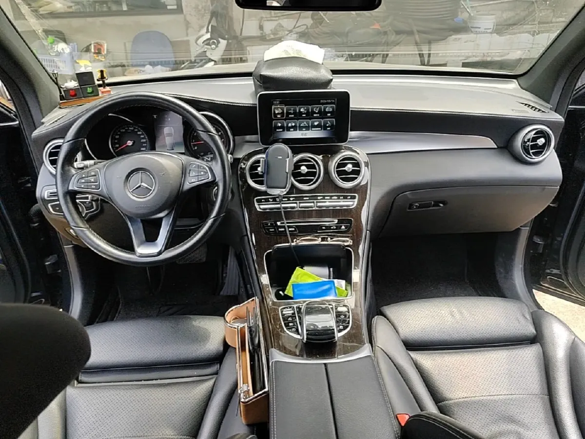 2018 Mercedes-Benz GLC Class 2.0T 211HP L4 9AT,autocango,china used car exporter,china ev exporter,chinese used car exporter,chinese used ev exporter