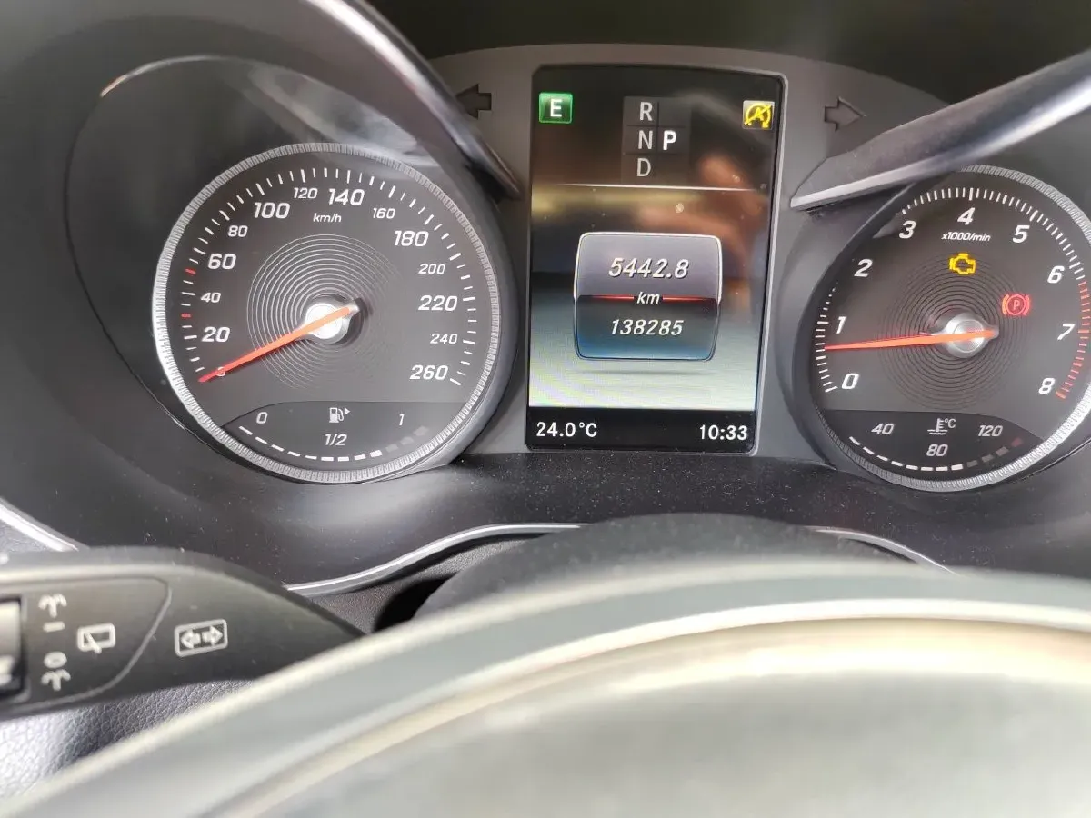 2018 Mercedes-Benz GLC Class 2.0T 211HP L4 9AT,autocango,china used car exporter,china ev exporter,chinese used car exporter,chinese used ev exporter