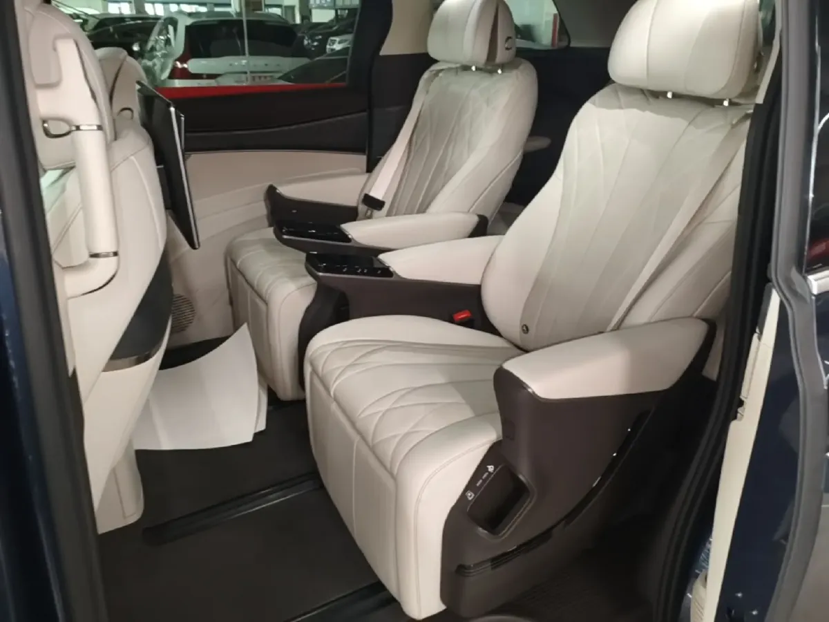 2025 Denza D9 1.5T 156HP L4 E-CVT PHEV 40KWH,autocango,china used car exporter,china ev exporter,chinese used car exporter,chinese used ev exporter