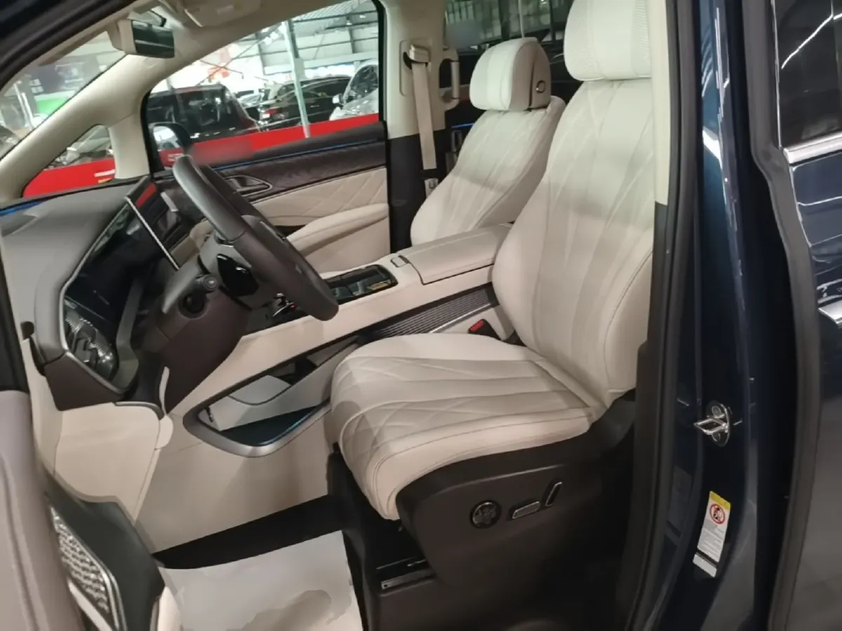 2025 Denza D9 1.5T 156HP L4 E-CVT PHEV 40KWH,autocango,china used car exporter,china ev exporter,chinese used car exporter,chinese used ev exporter