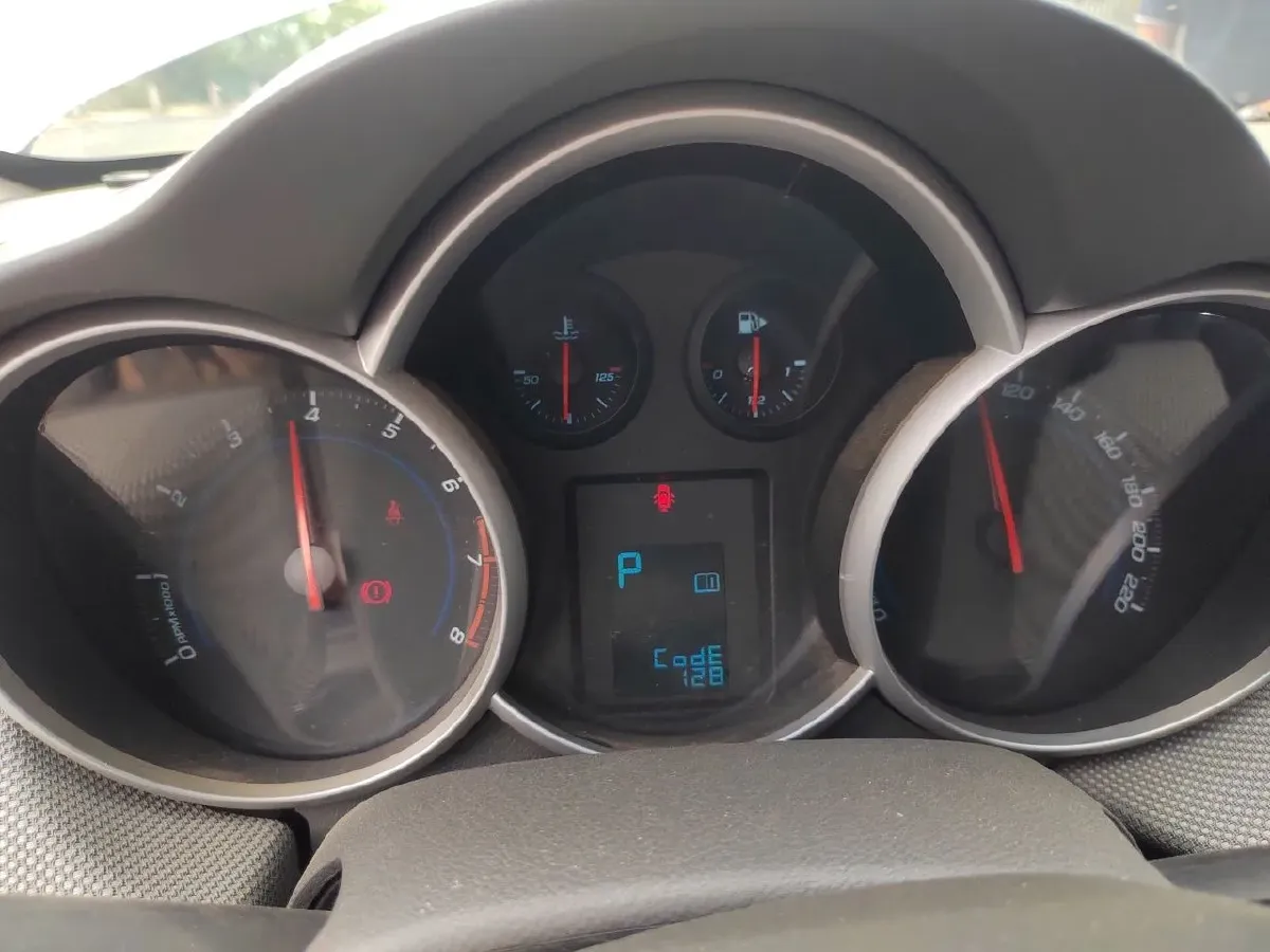 2013 Chevrolet Cruze 1.8L 147HP L4 6AT,autocango,china used car exporter,china ev exporter,chinese used car exporter,chinese used ev exporter