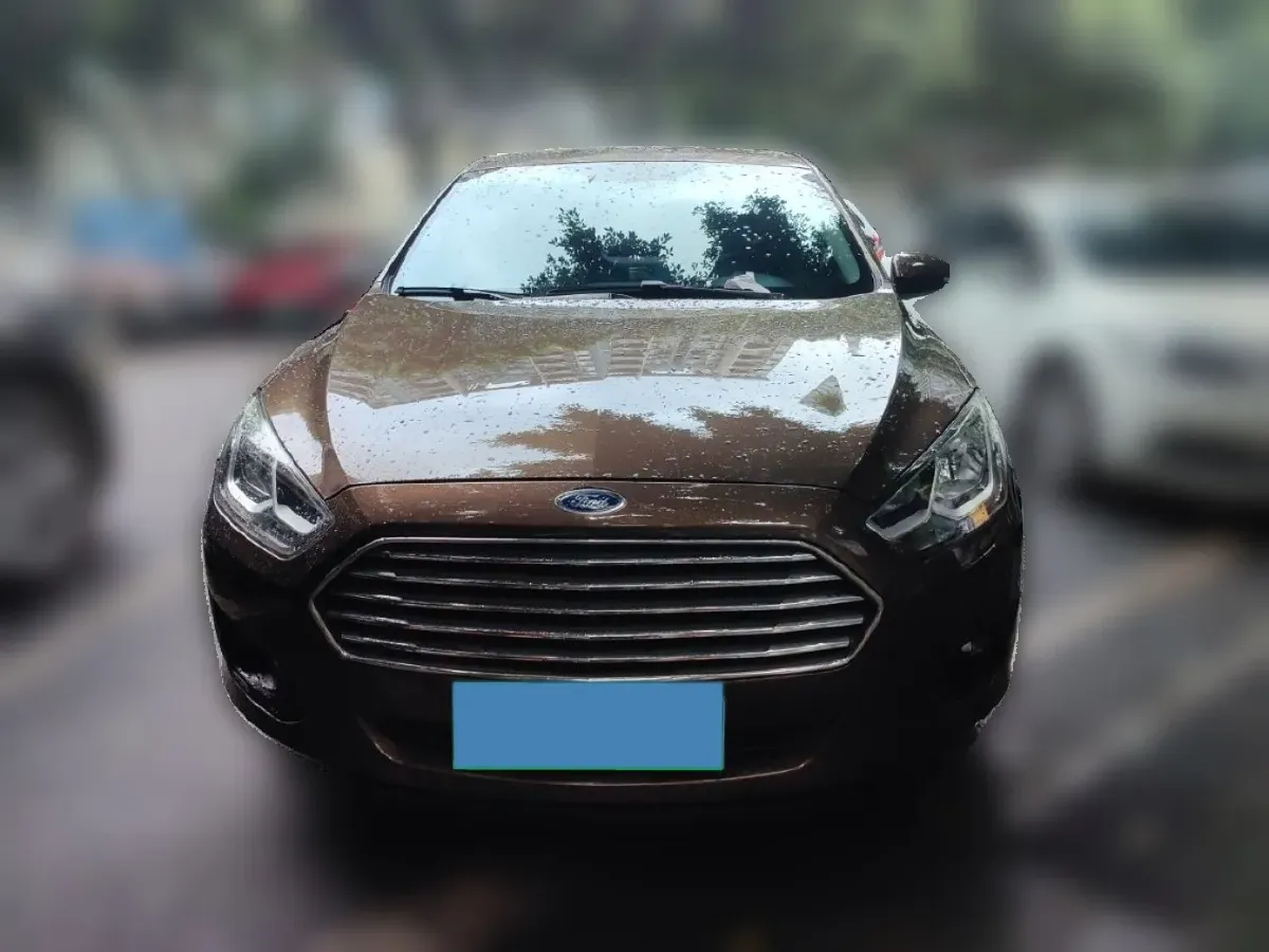 2015 Ford Escort 1.5L 113HP L4 6AT,autocango,china used car exporter,china ev exporter,chinese used car exporter,chinese used ev exporter