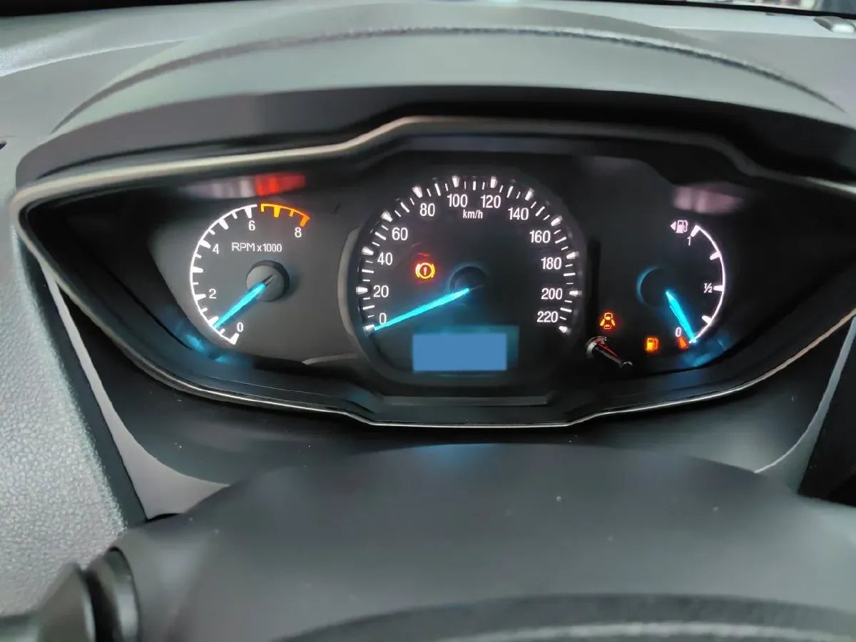 2015 Ford Escort 1.5L 113HP L4 6AT,autocango,china used car exporter,china ev exporter,chinese used car exporter,chinese used ev exporter
