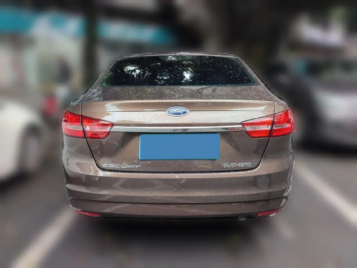 2015 Ford Escort 1.5L 113HP L4 6AT,autocango,china used car exporter,china ev exporter,chinese used car exporter,chinese used ev exporter