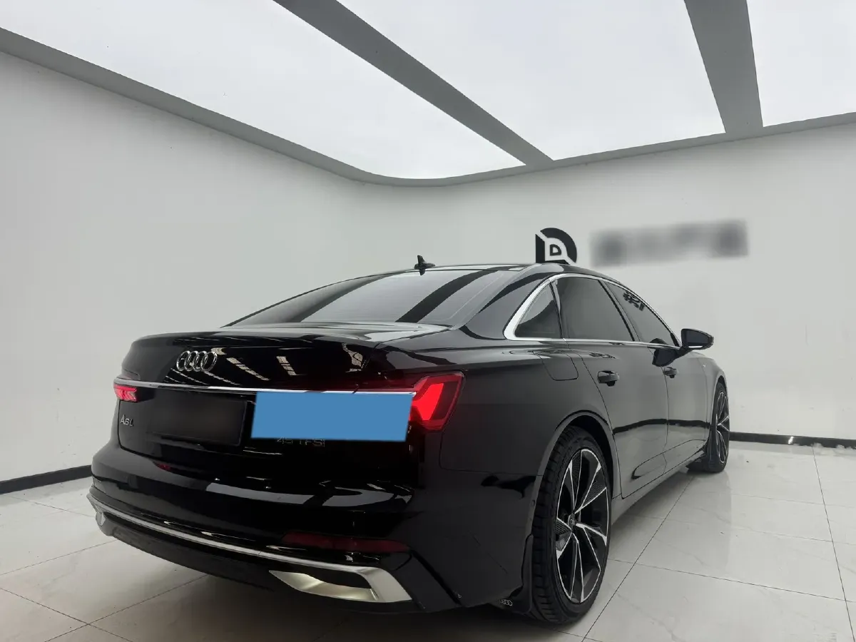 2024 Audi A6L 2.0T 245HP L4 7DCT,autocango,china used car exporter,china ev exporter,chinese used car exporter,chinese used ev exporter
