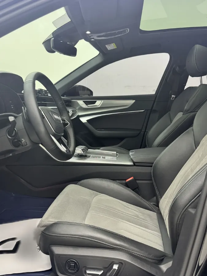 2024 Audi A6L 2.0T 245HP L4 7DCT,autocango,china used car exporter,china ev exporter,chinese used car exporter,chinese used ev exporter