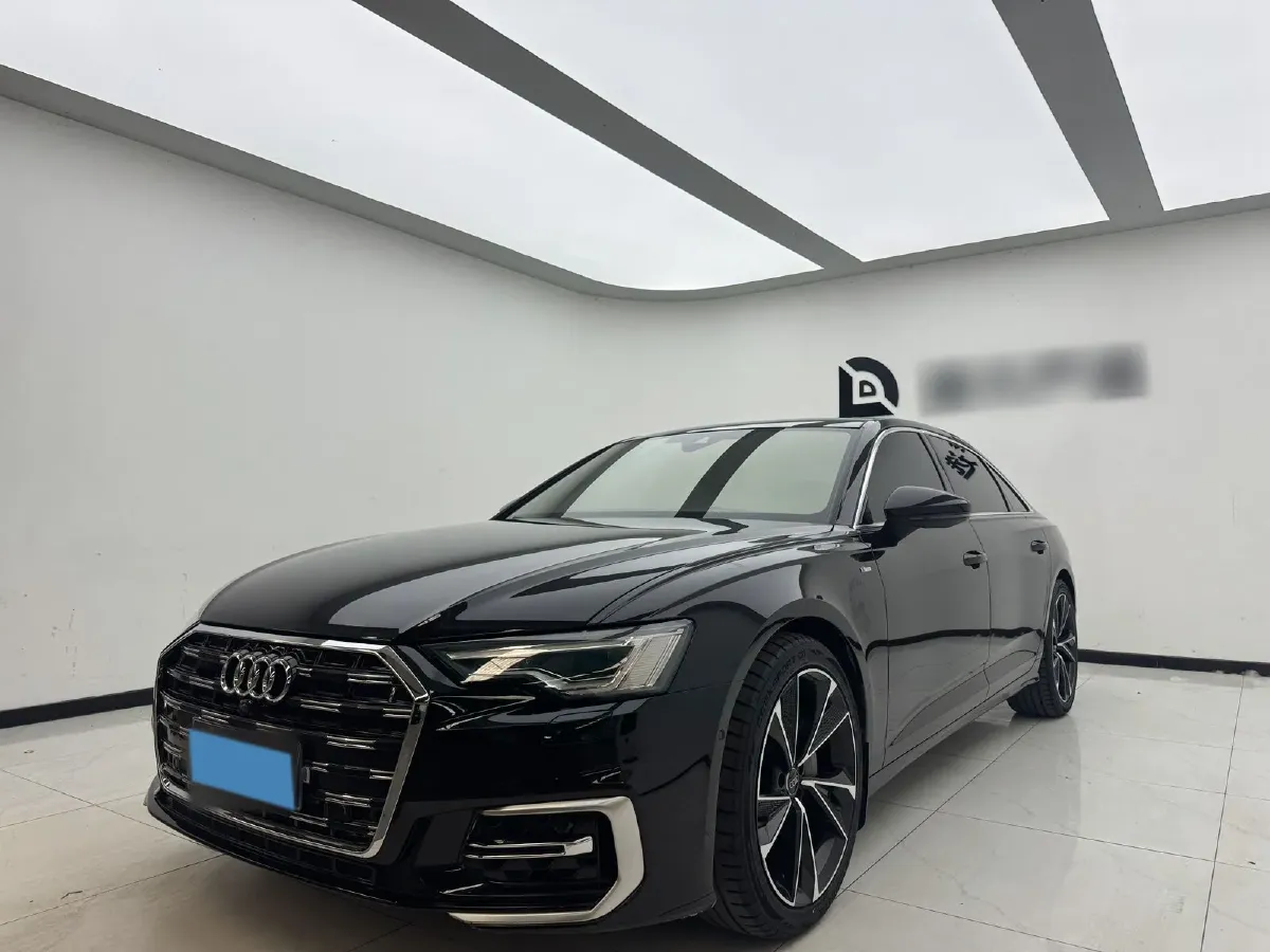 2024 Audi A6L 2.0T 245HP L4 7DCT,autocango,china used car exporter,china ev exporter,chinese used car exporter,chinese used ev exporter