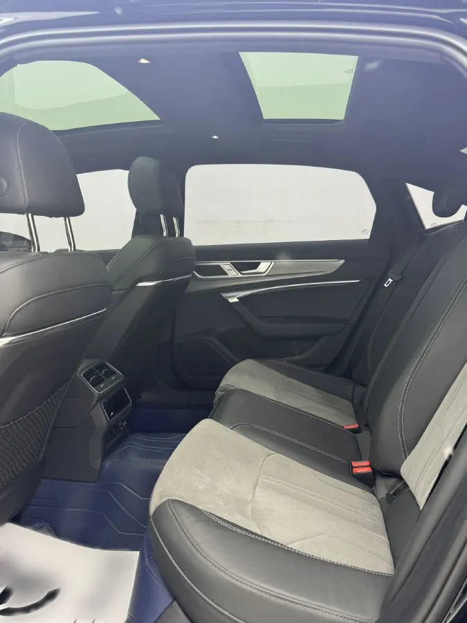 2024 Audi A6L 2.0T 245HP L4 7DCT,autocango,china used car exporter,china ev exporter,chinese used car exporter,chinese used ev exporter