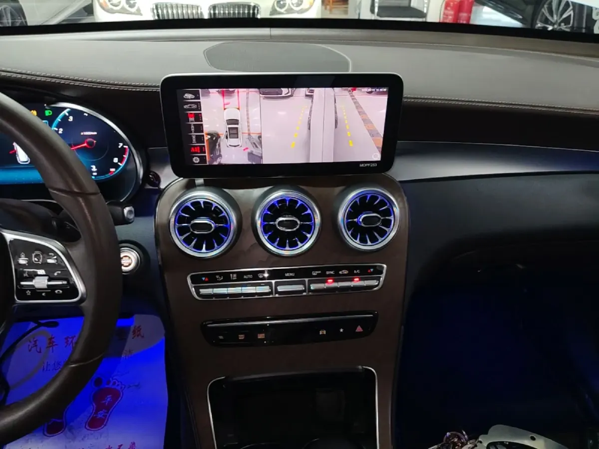 2020 Mercedes-Benz GLC Class 2.0T 197HP L4 9AT,autocango,china used car exporter,china ev exporter,chinese used car exporter,chinese used ev exporter