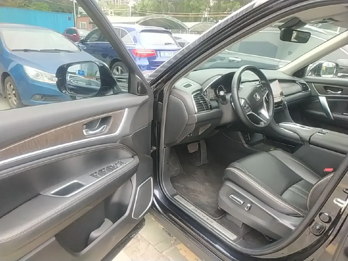 2020 Honda Avancier 2.0T 272HP L4 9AT,autocango,china used car exporter,china ev exporter,chinese used car exporter,chinese used ev exporter
