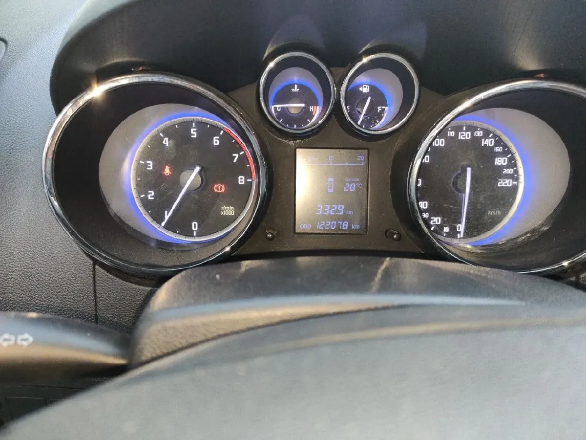 2016 ChangAn CS35 1.6L 125HP L4 5MT,autocango,china used car exporter,china ev exporter,chinese used car exporter,chinese used ev exporter