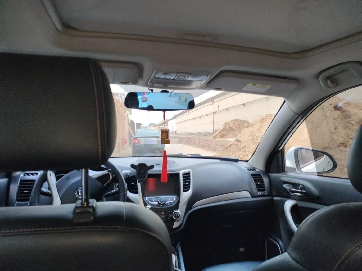 2016 ChangAn CS35 1.6L 125HP L4 5MT,autocango,china used car exporter,china ev exporter,chinese used car exporter,chinese used ev exporter