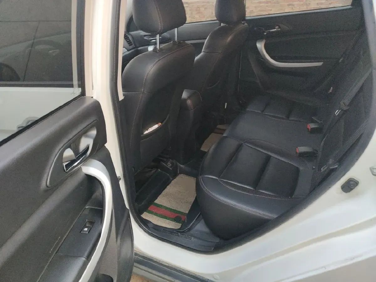 2016 ChangAn CS35 1.6L 125HP L4 5MT,autocango,china used car exporter,china ev exporter,chinese used car exporter,chinese used ev exporter
