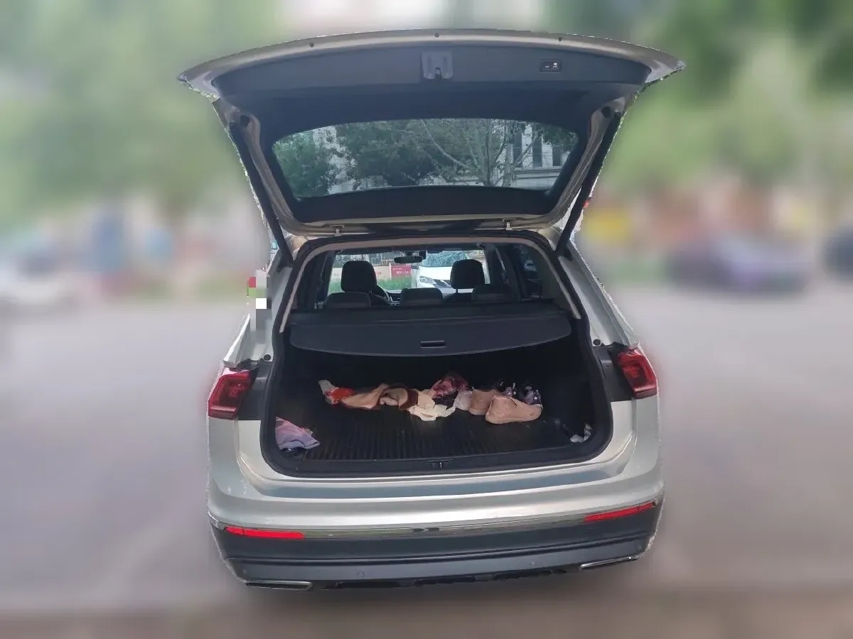 2019 Mercedes-Benz C Class 1.6T 156HP L4 9AT,autocango,china used car exporter,china ev exporter,chinese used car exporter,chinese used ev exporter