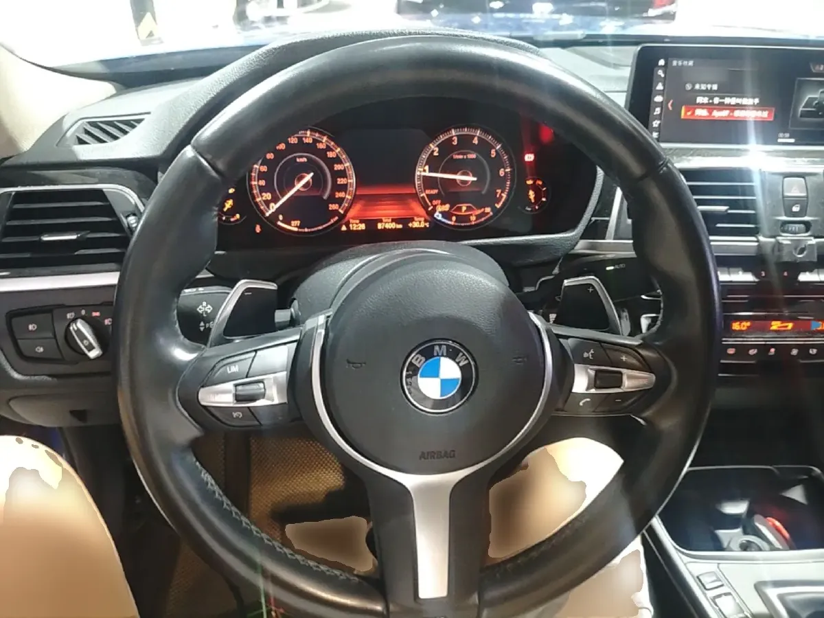 2018 BMW 3 Series 2.0T 184HP L4 8AT,autocango,china used car exporter,china ev exporter,chinese used car exporter,chinese used ev exporter