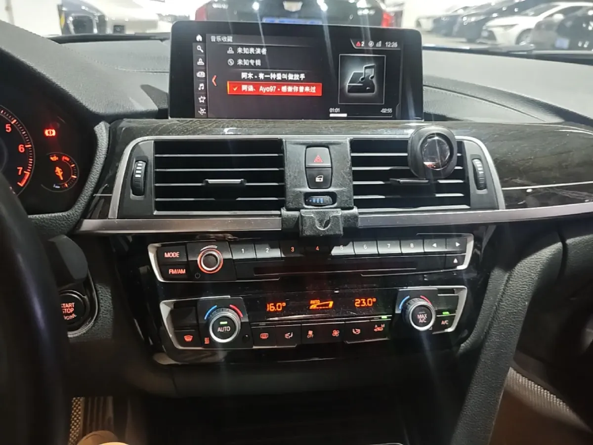 2018 BMW 3 Series 2.0T 184HP L4 8AT,autocango,china used car exporter,china ev exporter,chinese used car exporter,chinese used ev exporter