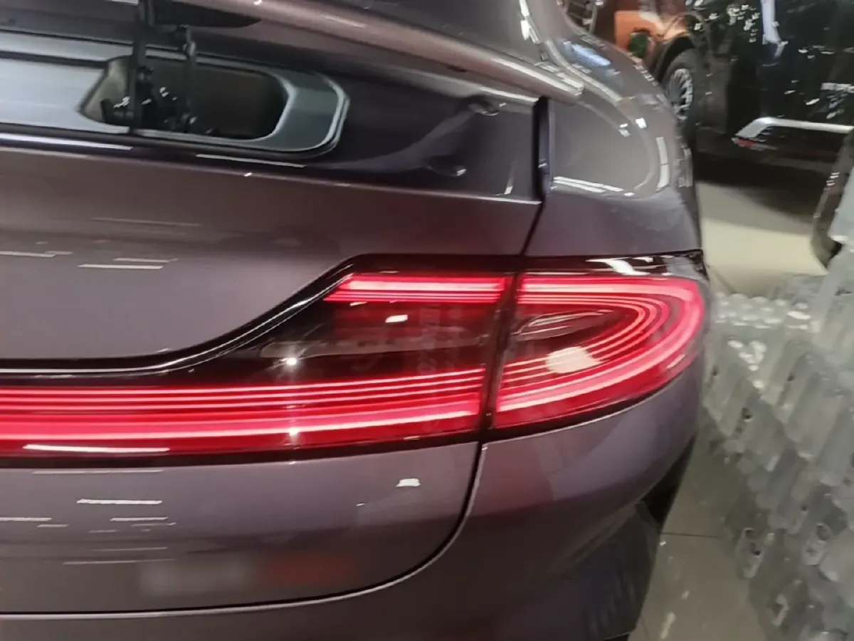 2024 MI SU7 BEV 101KWH,autocango,china used car exporter,china ev exporter,chinese used car exporter,chinese used ev exporter