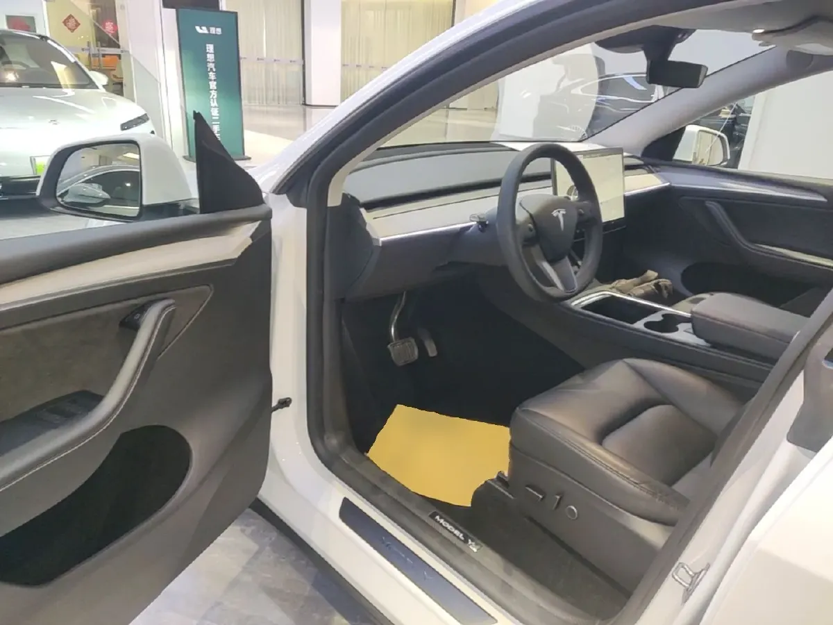 2024 Tesla Model Y BEV 60KWH,autocango,china used car exporter,china ev exporter,chinese used car exporter,chinese used ev exporter