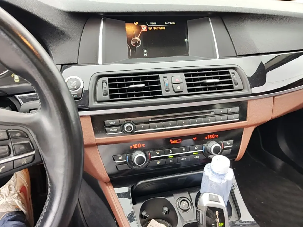 2017 BMW 5 Series 2.0T 184HP L4 8AT,autocango,china used car exporter,china ev exporter,chinese used car exporter,chinese used ev exporter