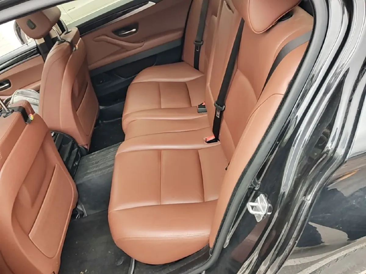 2017 BMW 5 Series 2.0T 184HP L4 8AT,autocango,china used car exporter,china ev exporter,chinese used car exporter,chinese used ev exporter