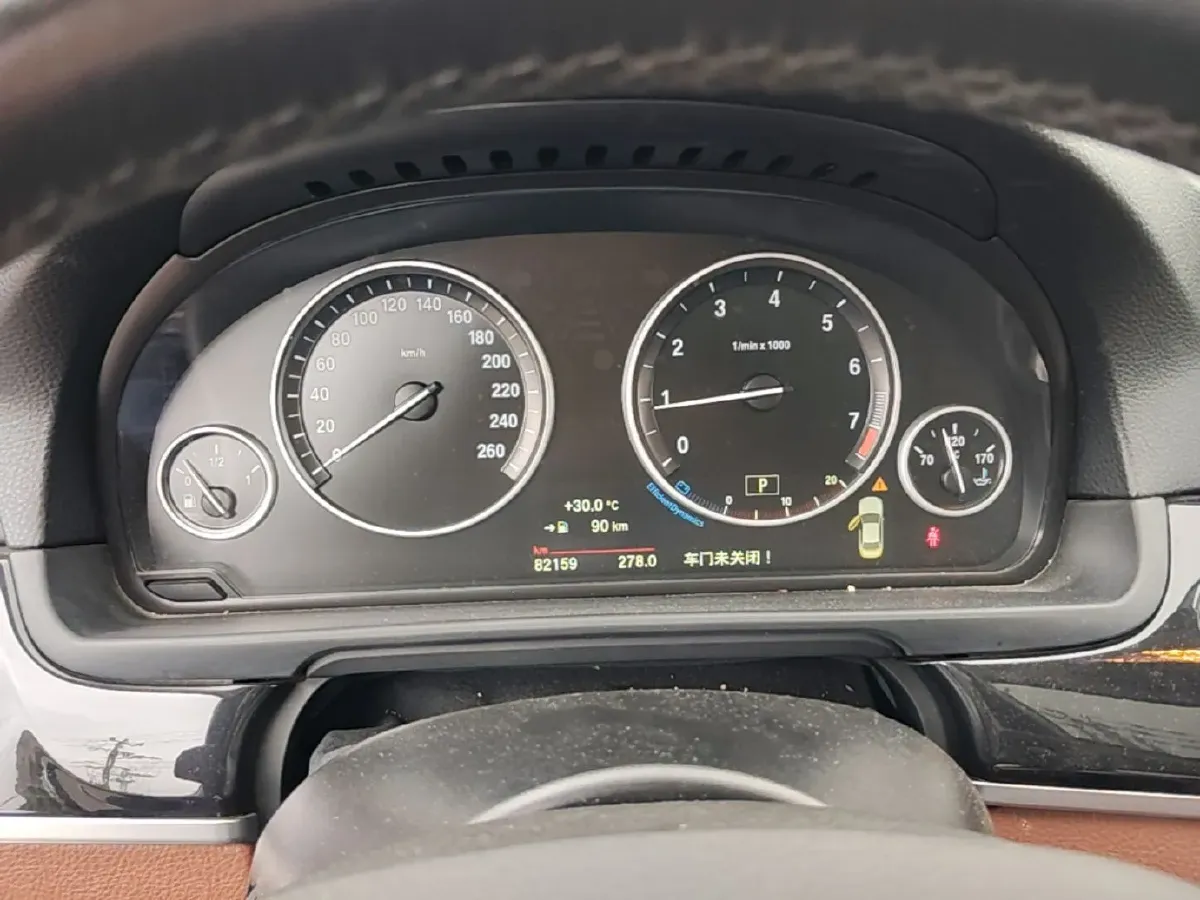 2017 BMW 5 Series 2.0T 184HP L4 8AT,autocango,china used car exporter,china ev exporter,chinese used car exporter,chinese used ev exporter