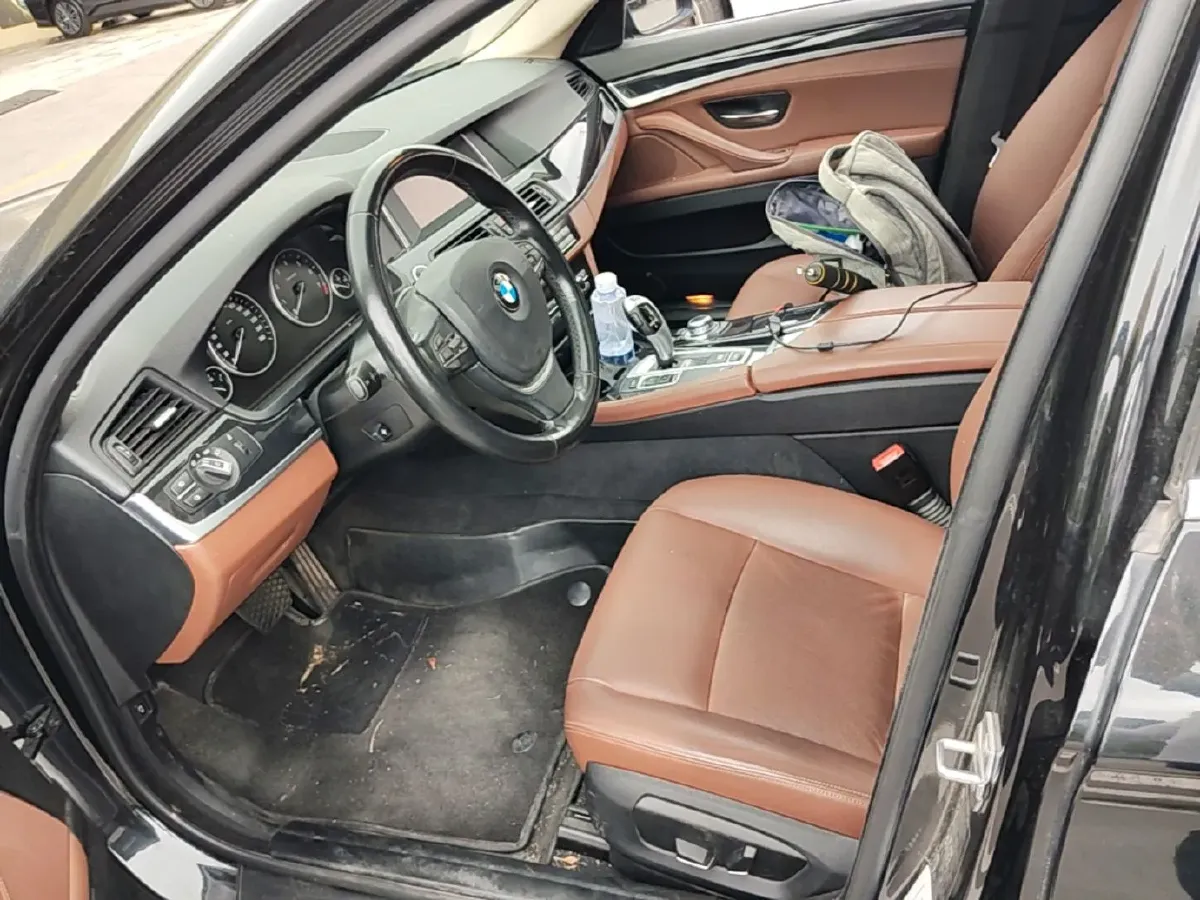 2017 BMW 5 Series 2.0T 184HP L4 8AT,autocango,china used car exporter,china ev exporter,chinese used car exporter,chinese used ev exporter