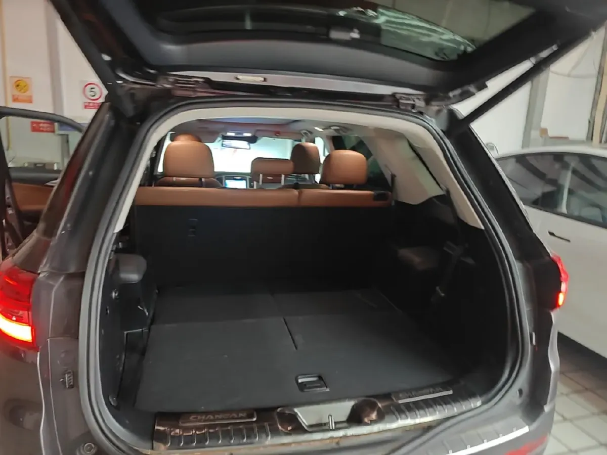 2017 ChangAn CS95 2.0T 233HP L4 6AT,autocango,china used car exporter,china ev exporter,chinese used car exporter,chinese used ev exporter