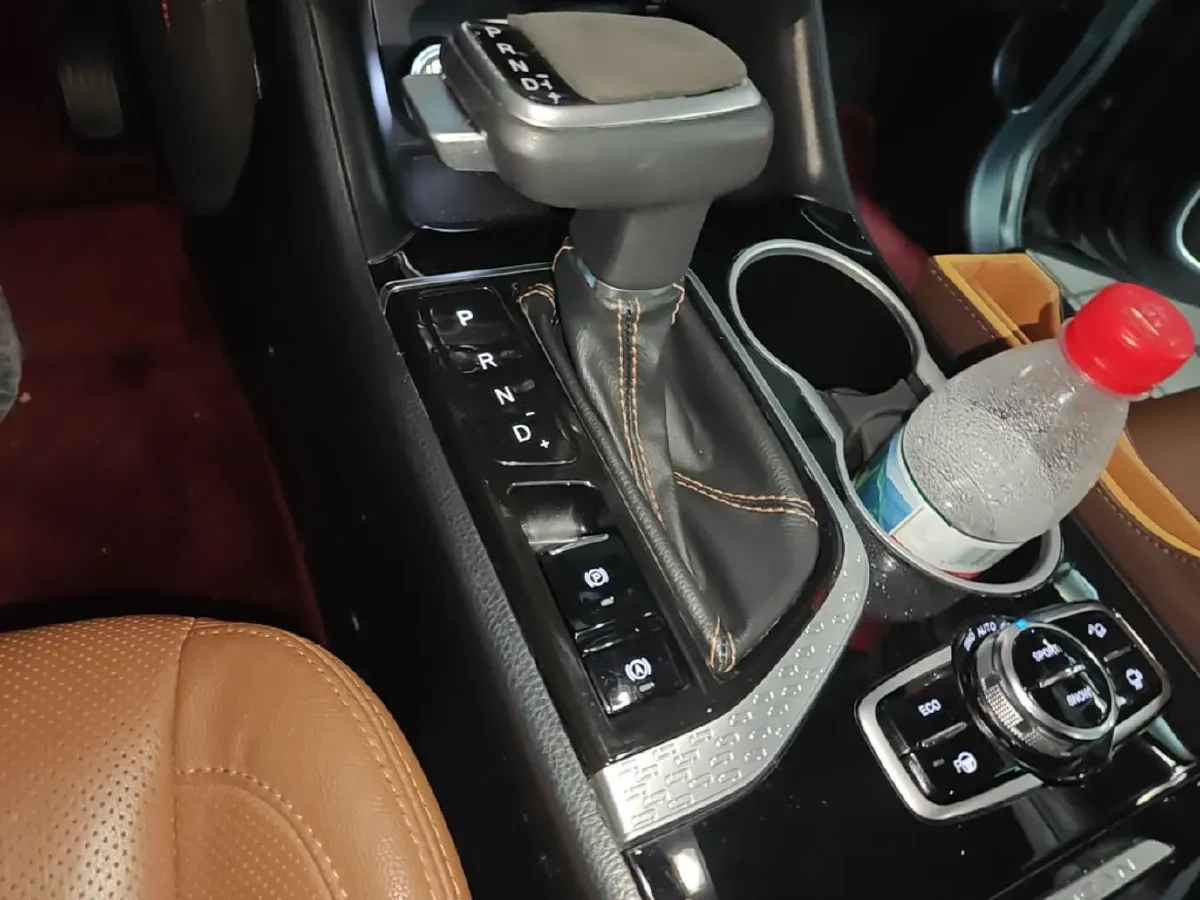 2017 ChangAn CS95 2.0T 233HP L4 6AT,autocango,china used car exporter,china ev exporter,chinese used car exporter,chinese used ev exporter
