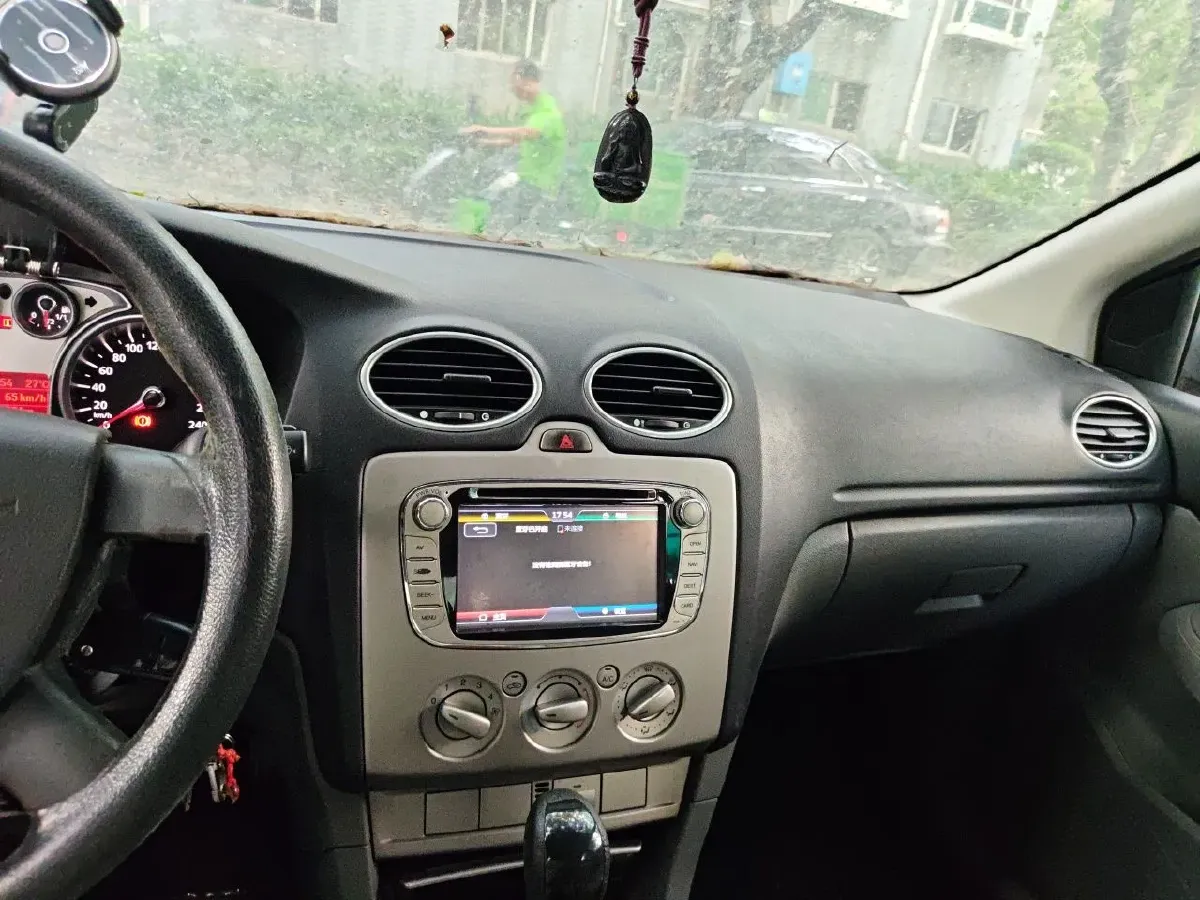 2013 Ford Focus 1.8L 124HP L4 4AT,autocango,china used car exporter,china ev exporter,chinese used car exporter,chinese used ev exporter