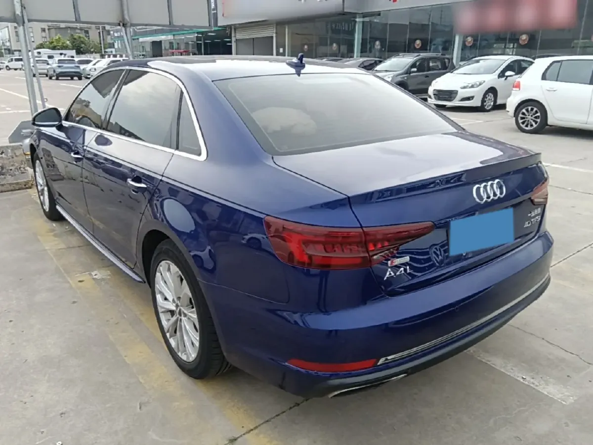 2019 Audi A4L 2.0T 190HP L4 7DCT,autocango,china used car exporter,china ev exporter,chinese used car exporter,chinese used ev exporter