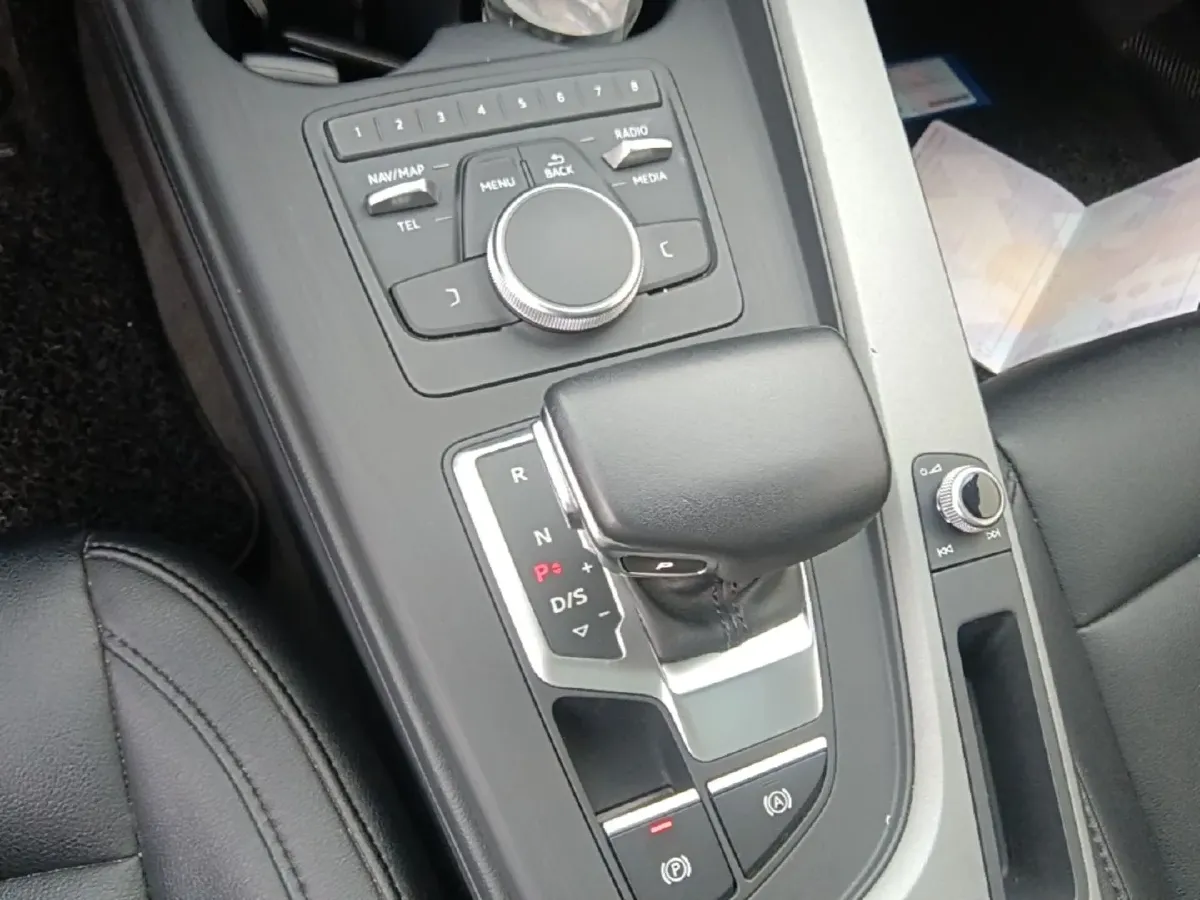 2019 Audi A4L 2.0T 190HP L4 7DCT,autocango,china used car exporter,china ev exporter,chinese used car exporter,chinese used ev exporter