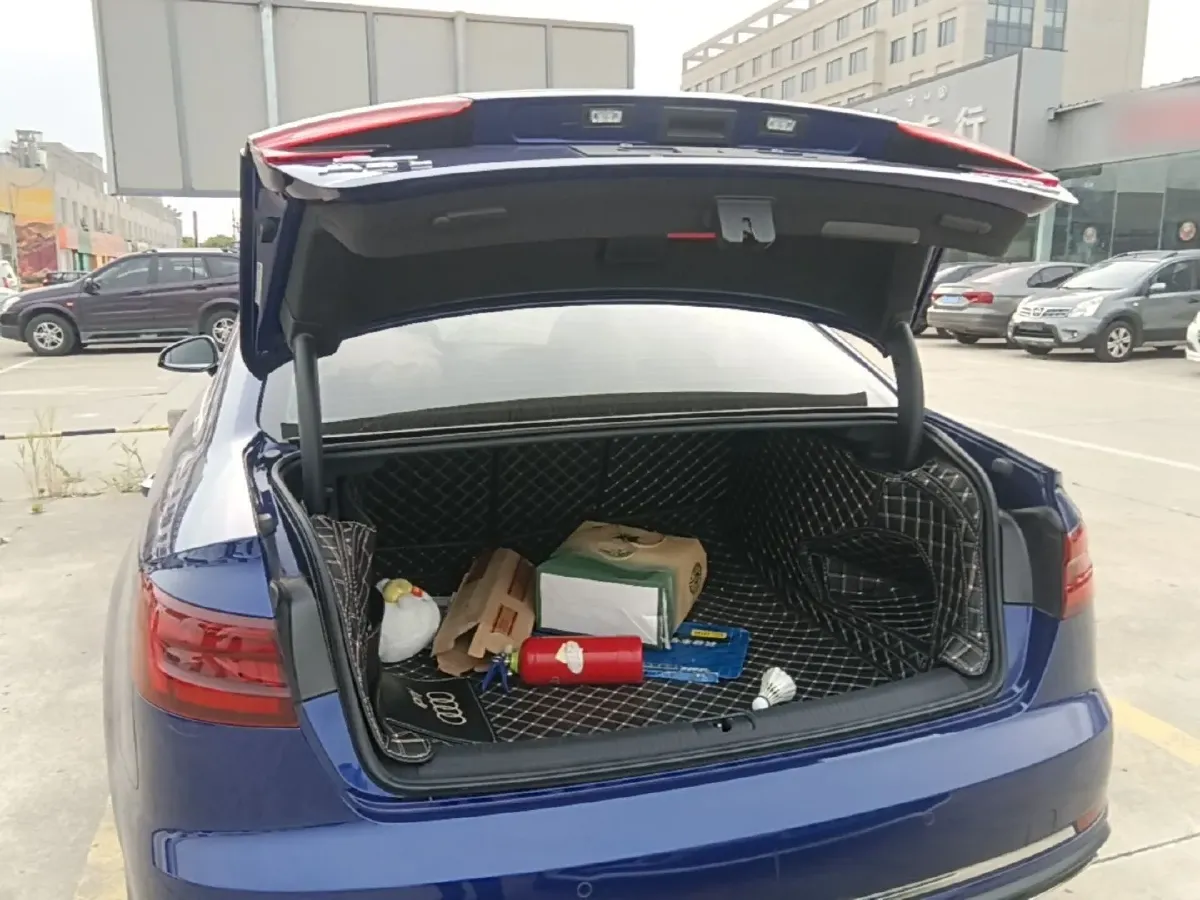 2019 Audi A4L 2.0T 190HP L4 7DCT,autocango,china used car exporter,china ev exporter,chinese used car exporter,chinese used ev exporter
