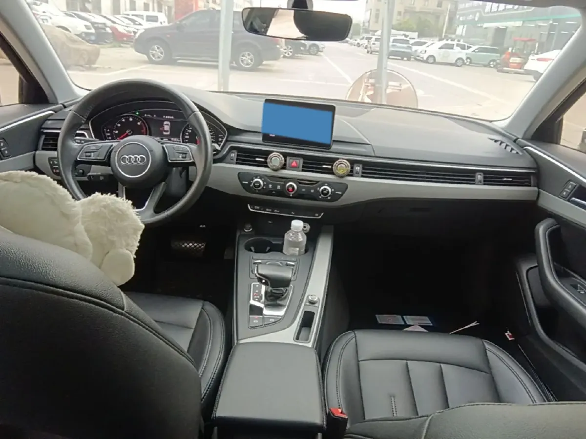 2019 Audi A4L 2.0T 190HP L4 7DCT,autocango,china used car exporter,china ev exporter,chinese used car exporter,chinese used ev exporter