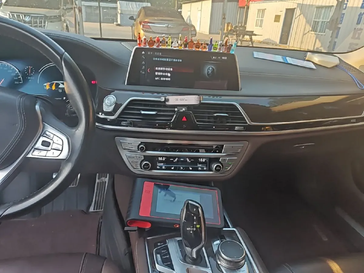 2016 BMW 7 Series 2.0T 258HP L4 8AT,autocango,china used car exporter,china ev exporter,chinese used car exporter,chinese used ev exporter