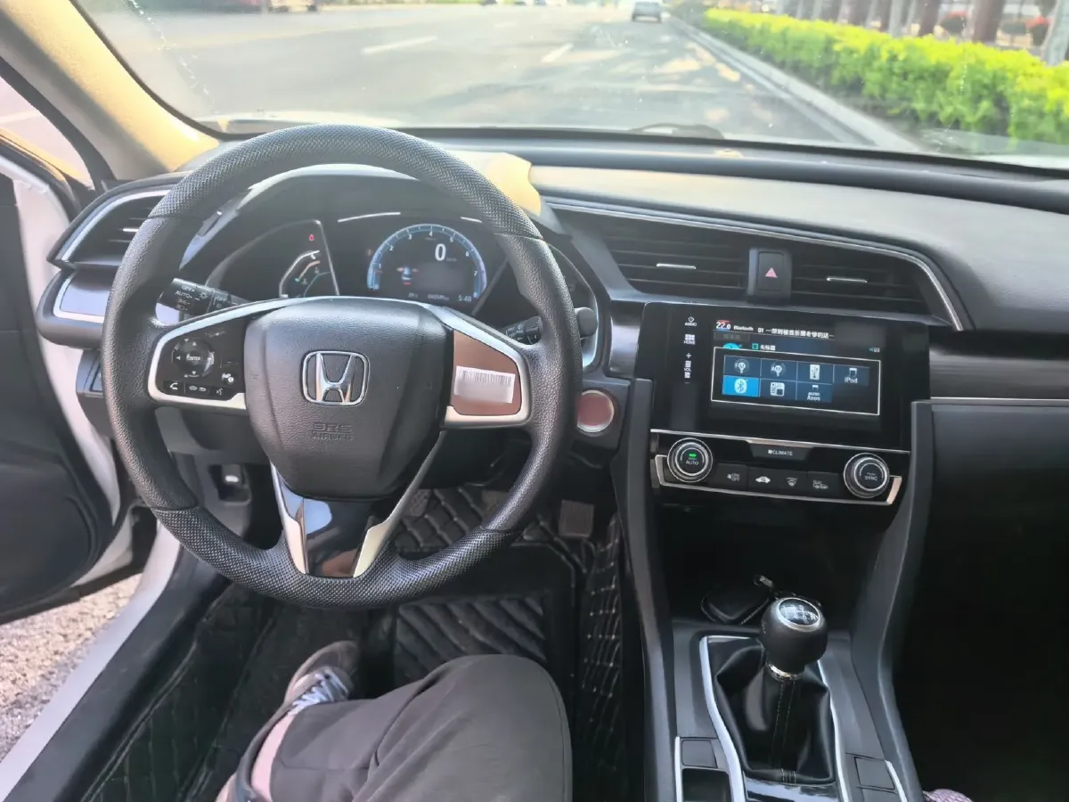 2019 Honda Civic 1.5T 177HP L4 6MT,autocango,china used car exporter,china ev exporter,chinese used car exporter,chinese used ev exporter