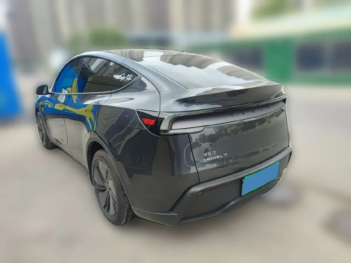 2025 Tesla Model Y BEV 62.5KWH,autocango,china used car exporter,china ev exporter,chinese used car exporter,chinese used ev exporter
